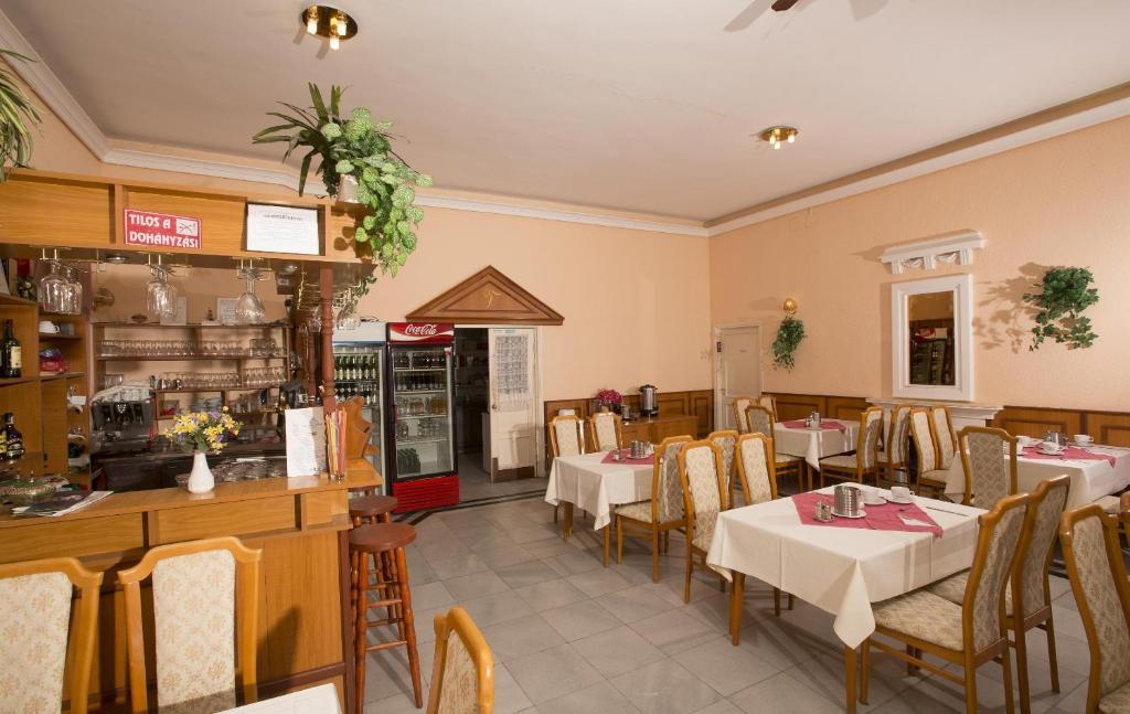Hotel Francoise Balatonlelle Ngoại thất bức ảnh